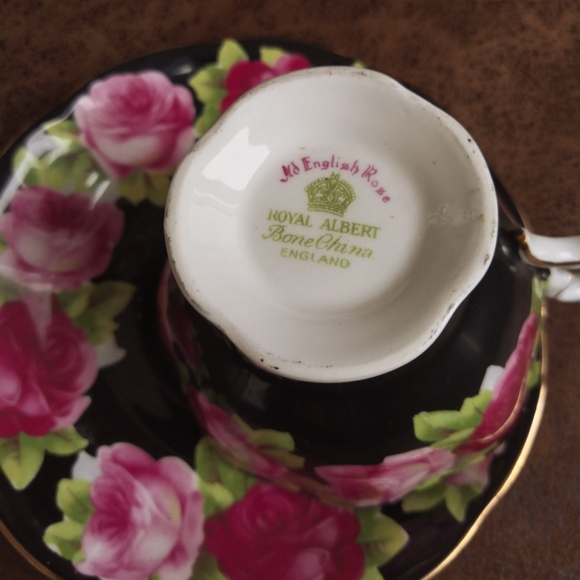 Royal Albert Bone China "Old English Rose" Cup and Saucer - Picture 7 of 8